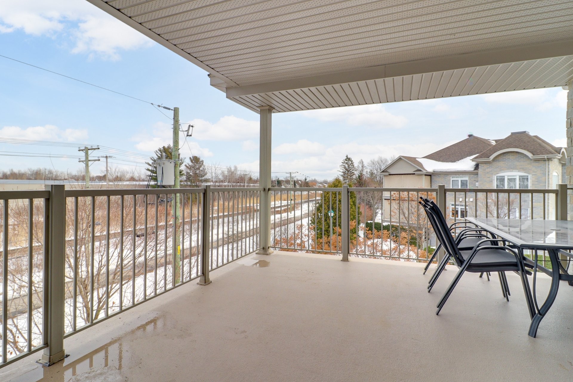 









43


37e Avenue E.

, 105,
Blainville,




QC
J7C5Z4

