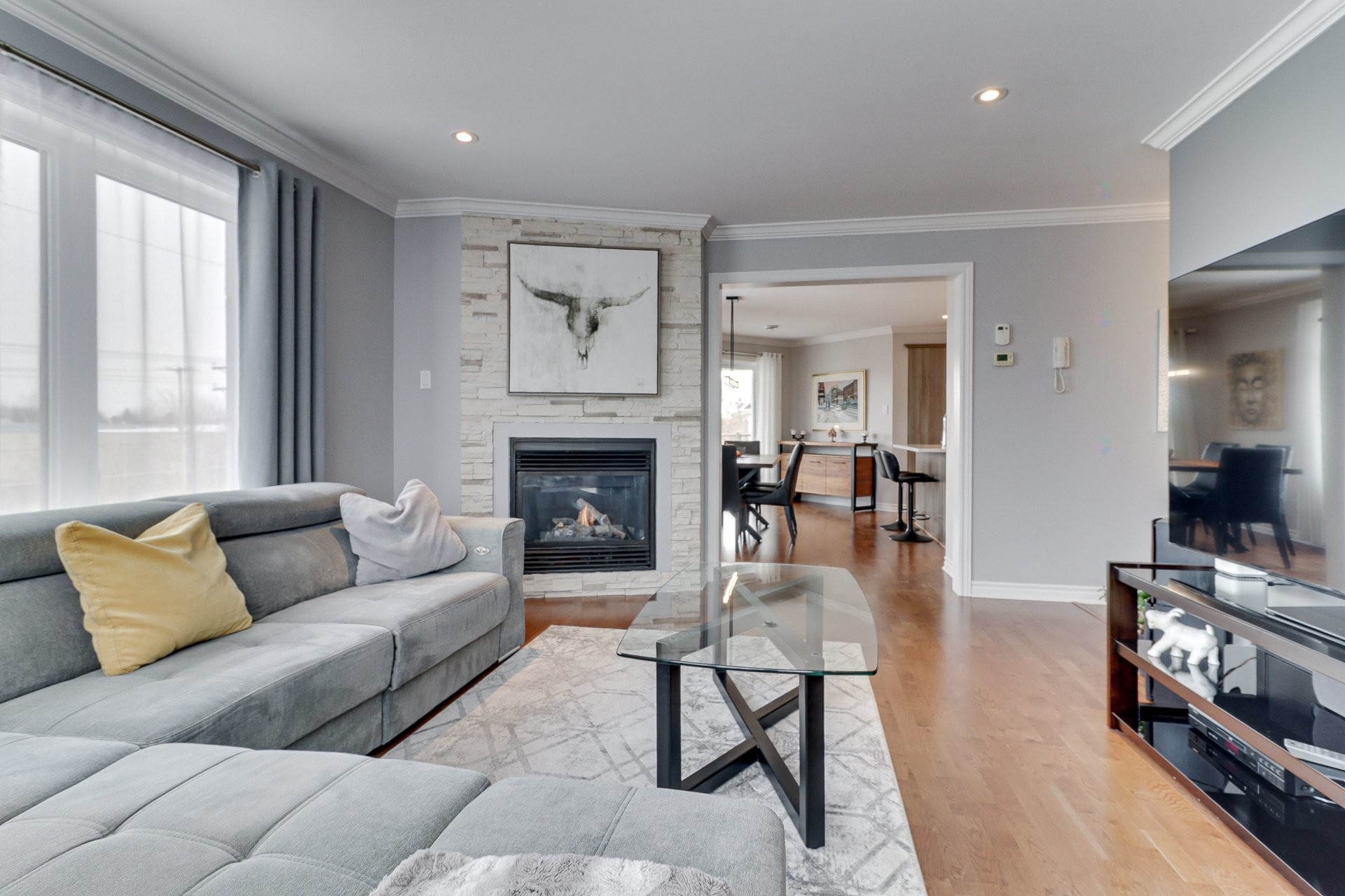









43


37e Avenue E.

, 105,
Blainville,




QC
J7C5Z4

