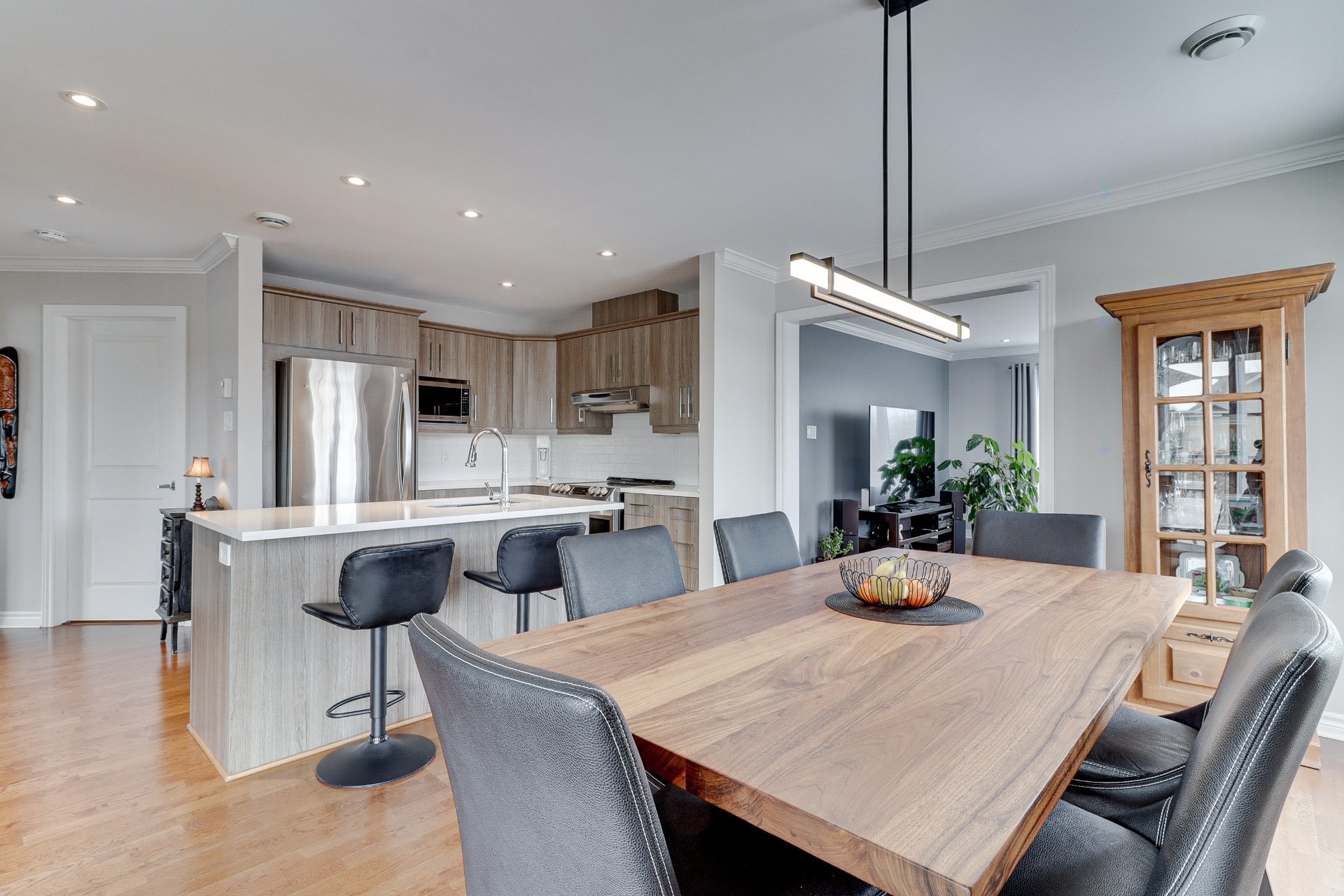 









43


37e Avenue E.

, 105,
Blainville,




QC
J7C5Z4


