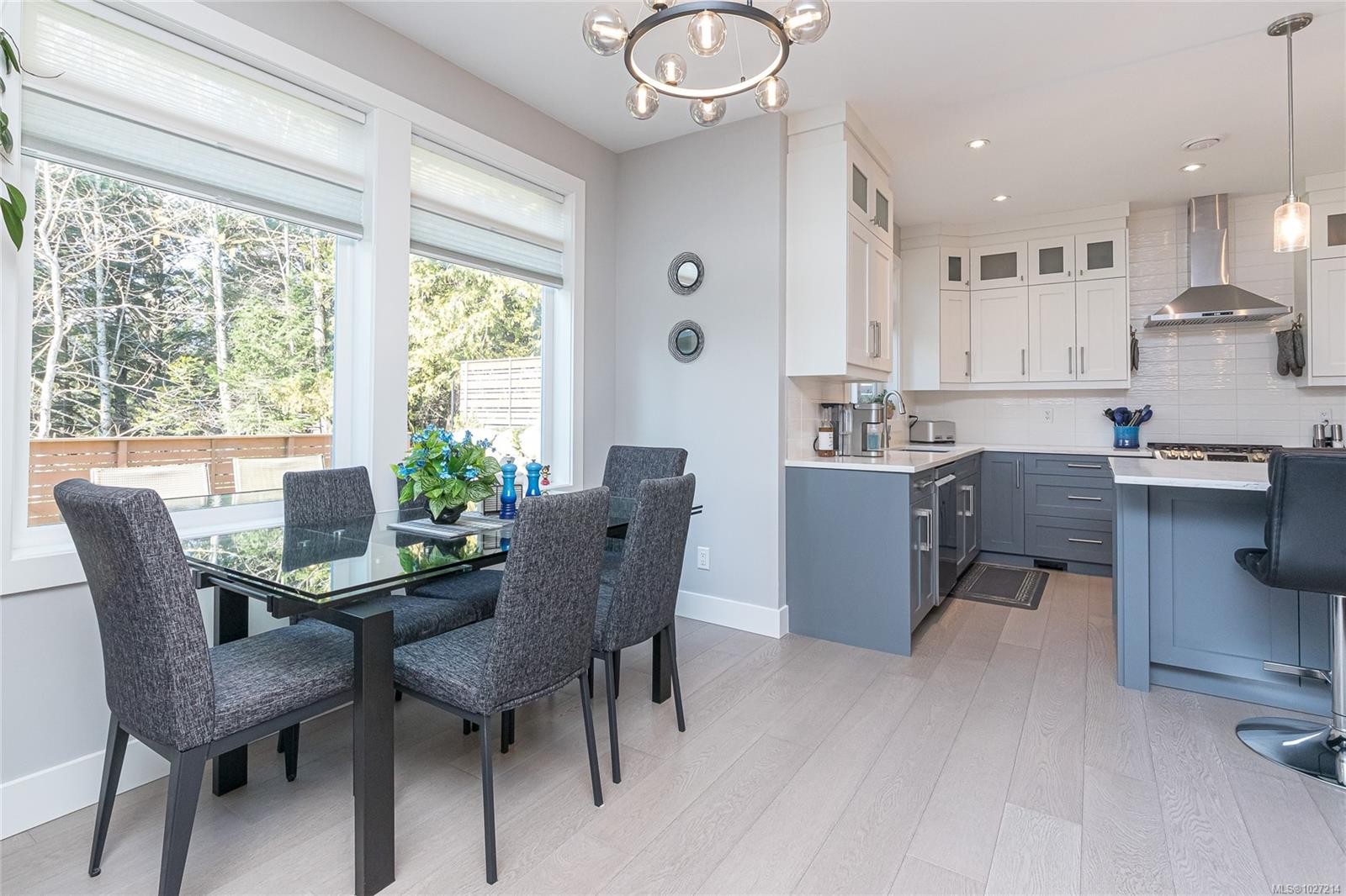 









2117


Triangle

Trail,
Langford,




BC
V9C 0R2

