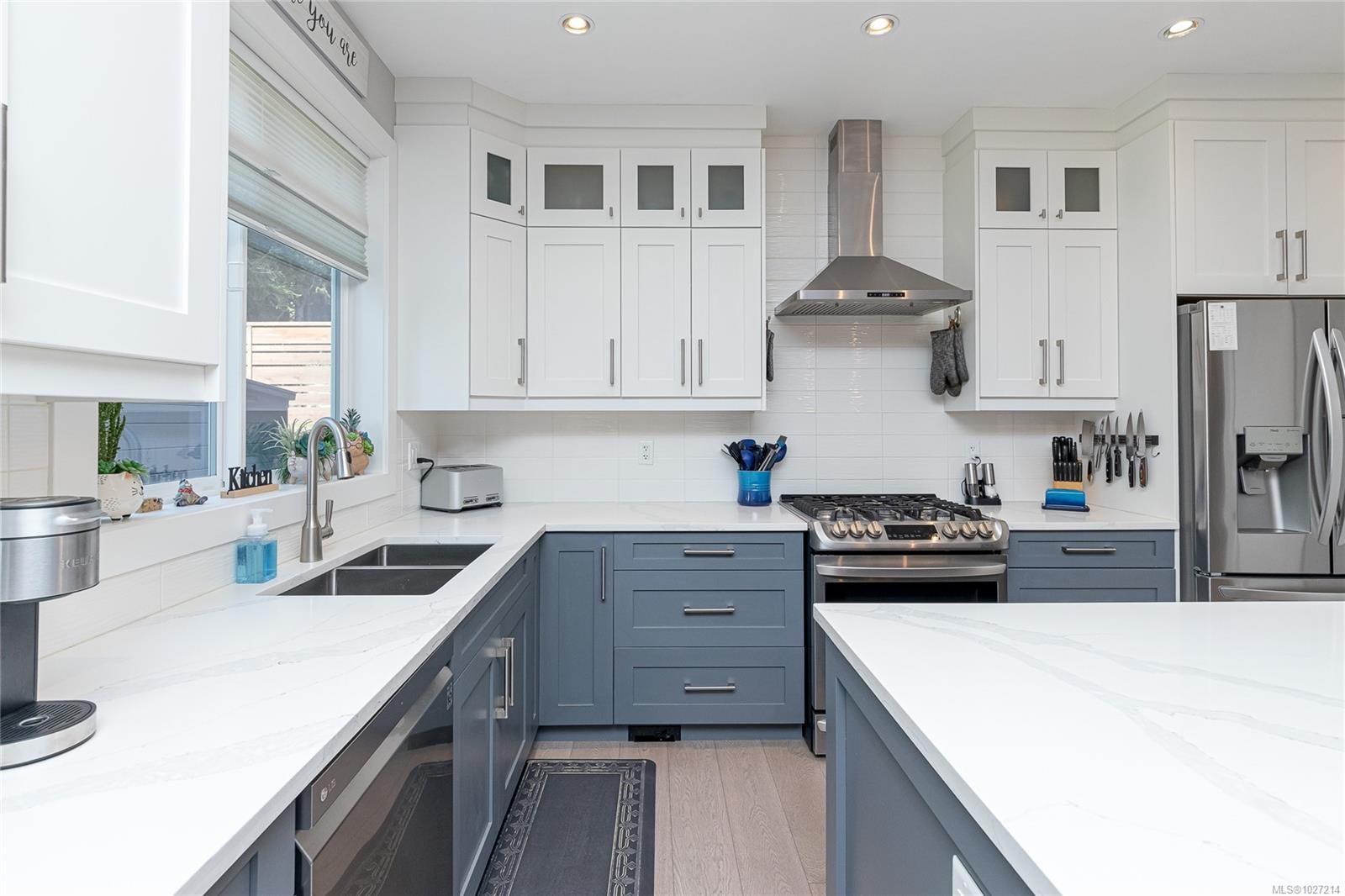 









2117


Triangle

Trail,
Langford,




BC
V9C 0R2

