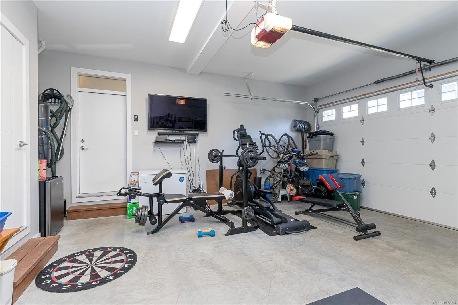 









2117


Triangle

Trail,
Langford,




BC
V9C 0R2

