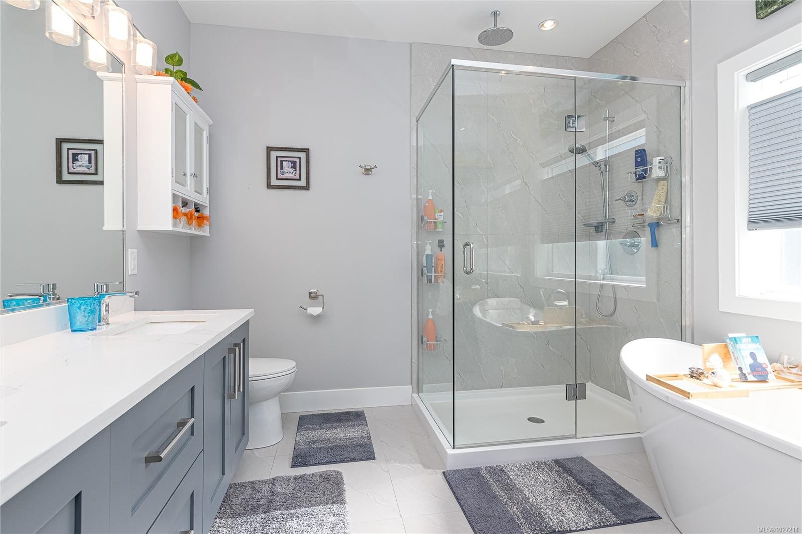 









2117


Triangle

Trail,
Langford,




BC
V9C 0R2

