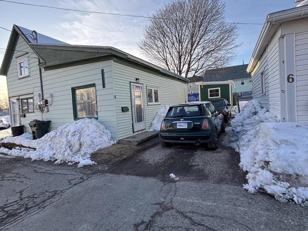 












8-10 Merritt Lane

,
North Sydney,




NS
B2A 0E1

