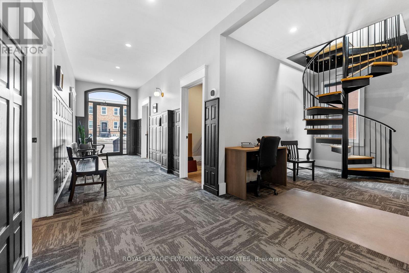 












259 PEMBROKE STREET E

,
Pembroke,




Ontario
K8A3J9

