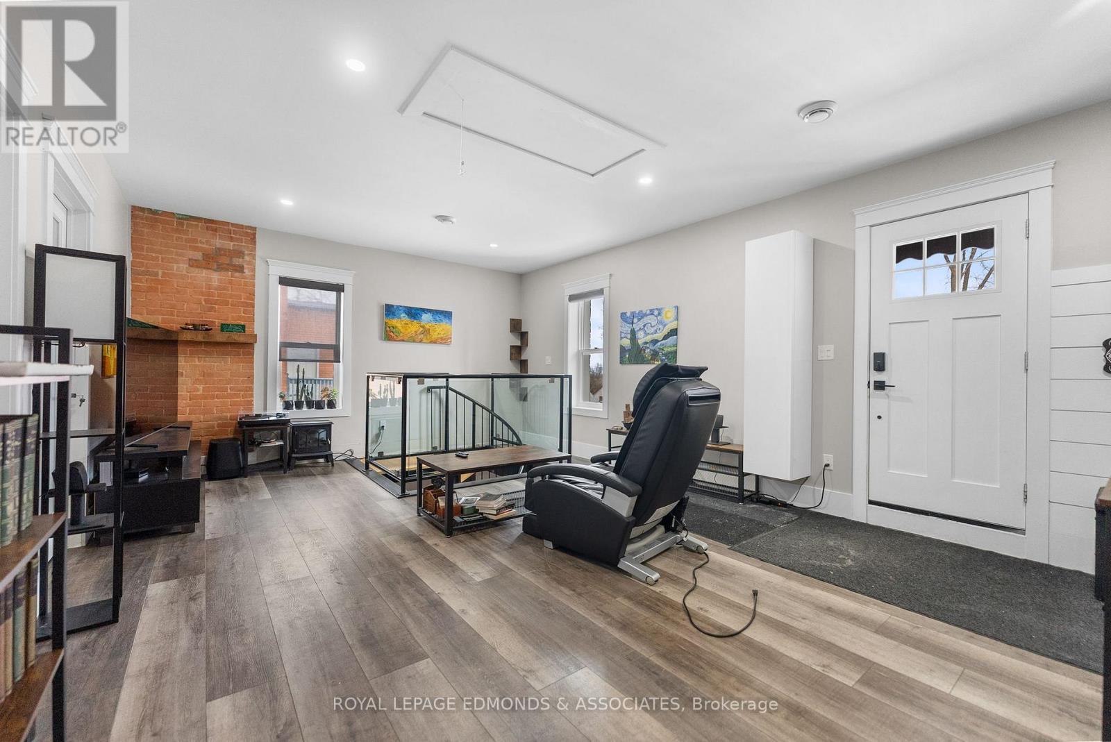 












259 PEMBROKE STREET E

,
Pembroke,




Ontario
K8A3J9

