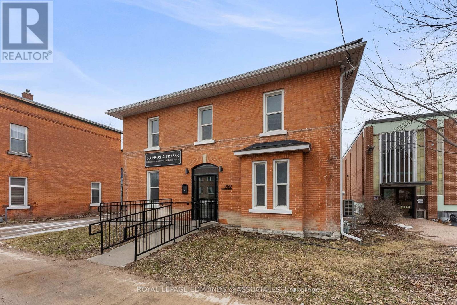 












259 PEMBROKE STREET E

,
Pembroke,




Ontario
K8A3J9

