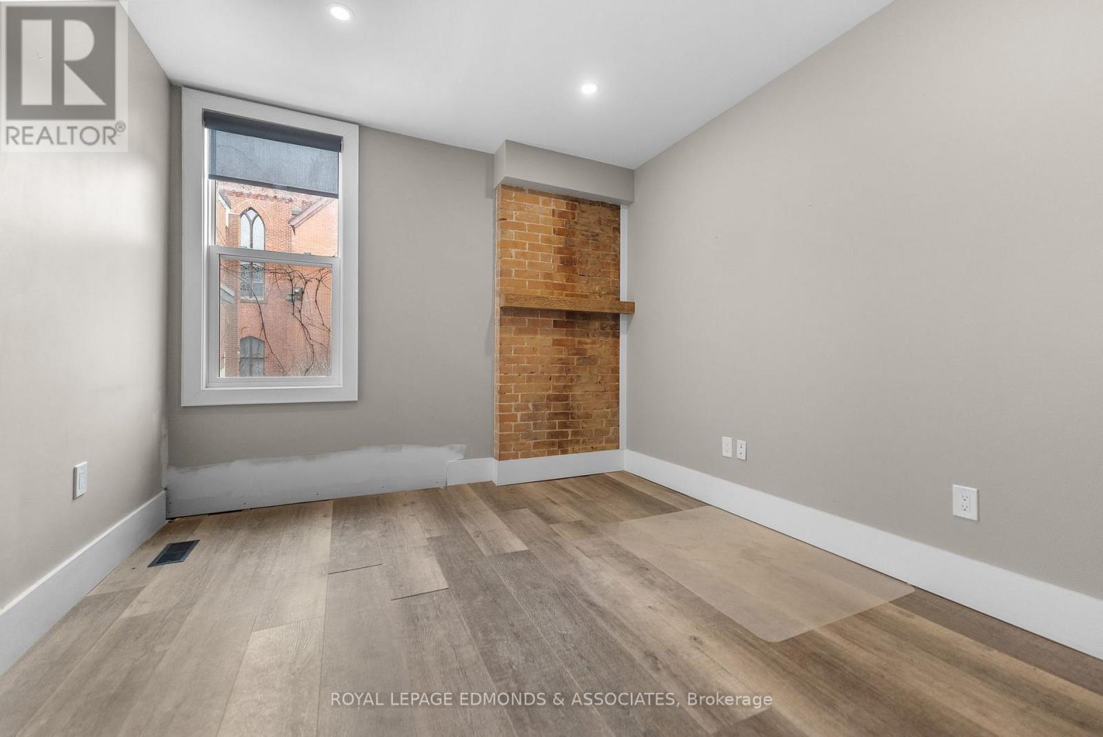 












259 PEMBROKE STREET E

,
Pembroke,




Ontario
K8A3J9


