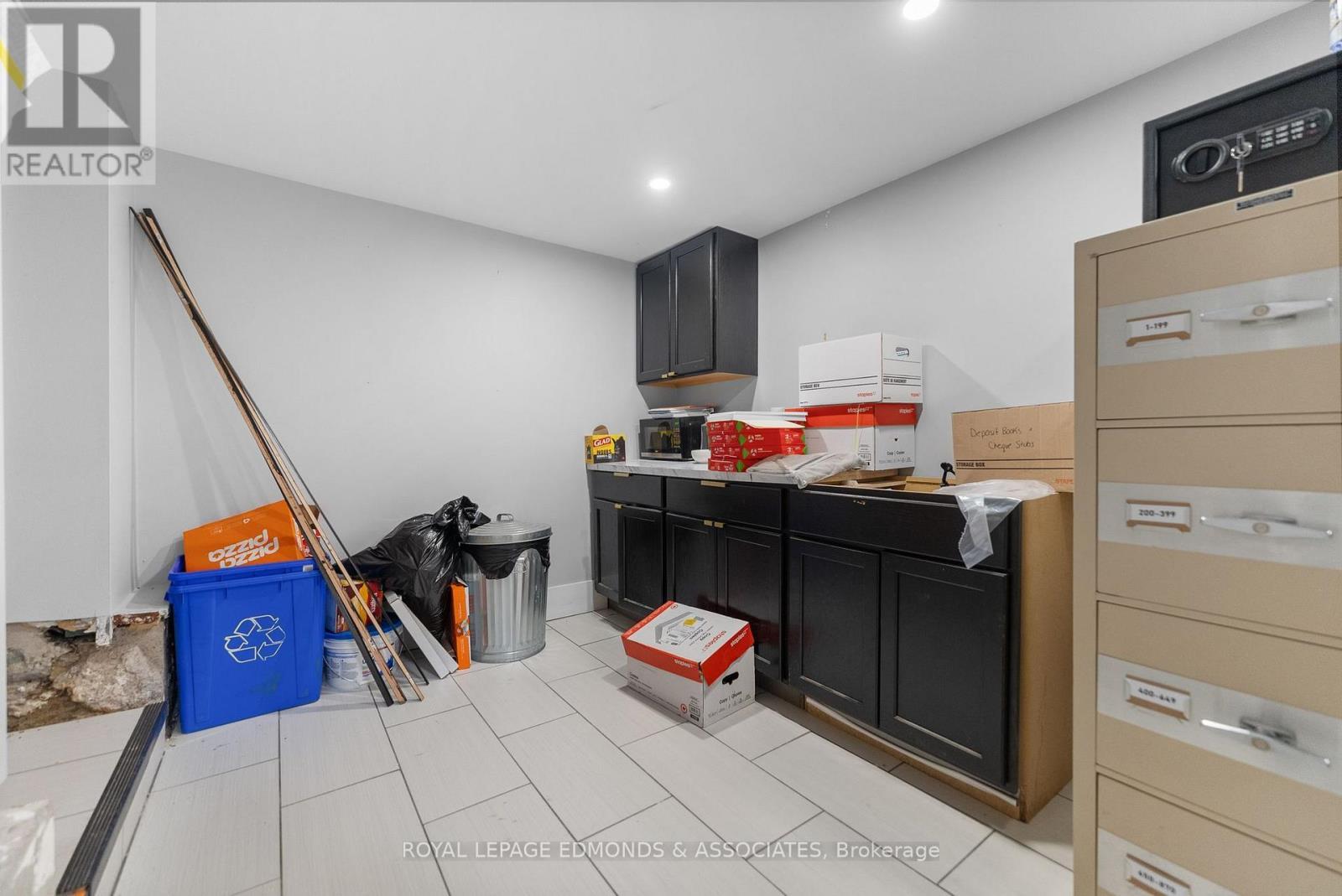 












259 PEMBROKE STREET E

,
Pembroke,




Ontario
K8A3J9


