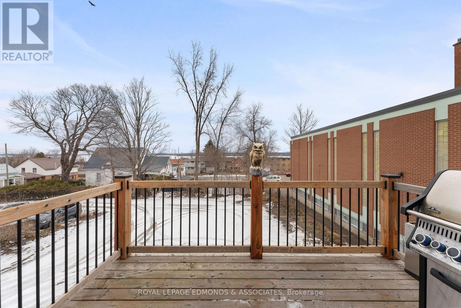 












259 PEMBROKE STREET E

,
Pembroke,




Ontario
K8A3J9

