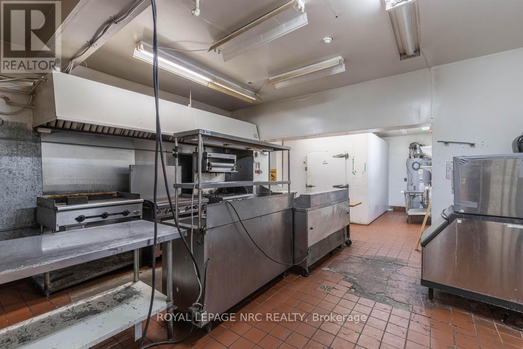 












22 ACADEMY STREET

,
St. Catharines,




Ontario
L2R4Z6

