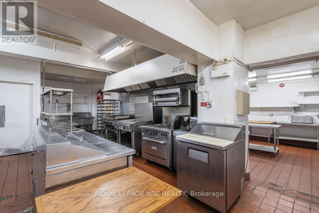 












22 ACADEMY STREET

,
St. Catharines,




Ontario
L2R4Z6

