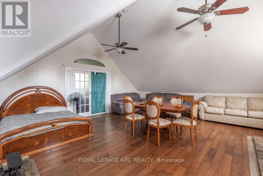 












22 ACADEMY STREET

,
St. Catharines,




Ontario
L2R4Z6

