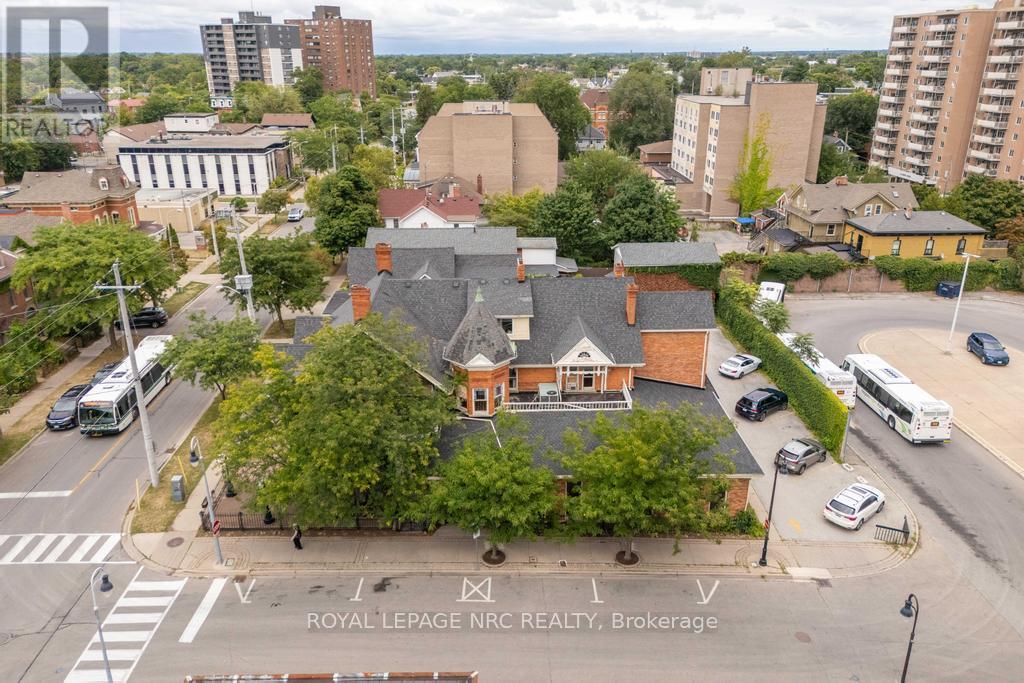 












22 ACADEMY STREET

,
St. Catharines,




Ontario
L2R4Z6

