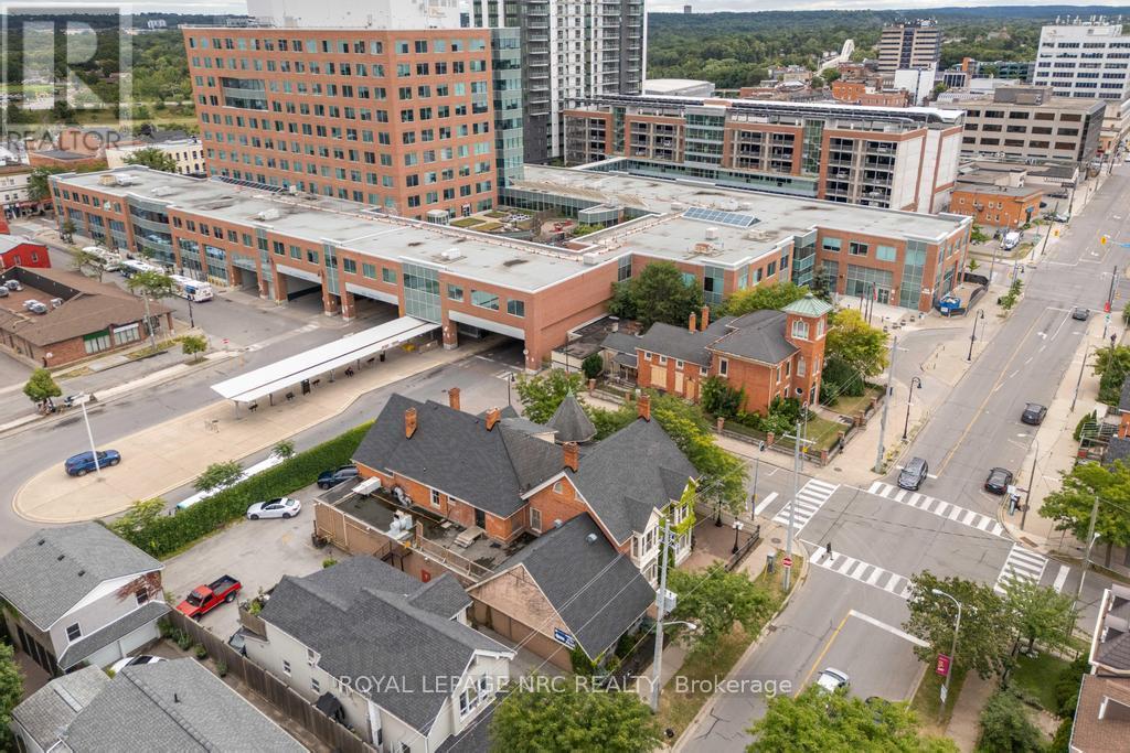 












22 ACADEMY STREET

,
St. Catharines,




Ontario
L2R4Z6

