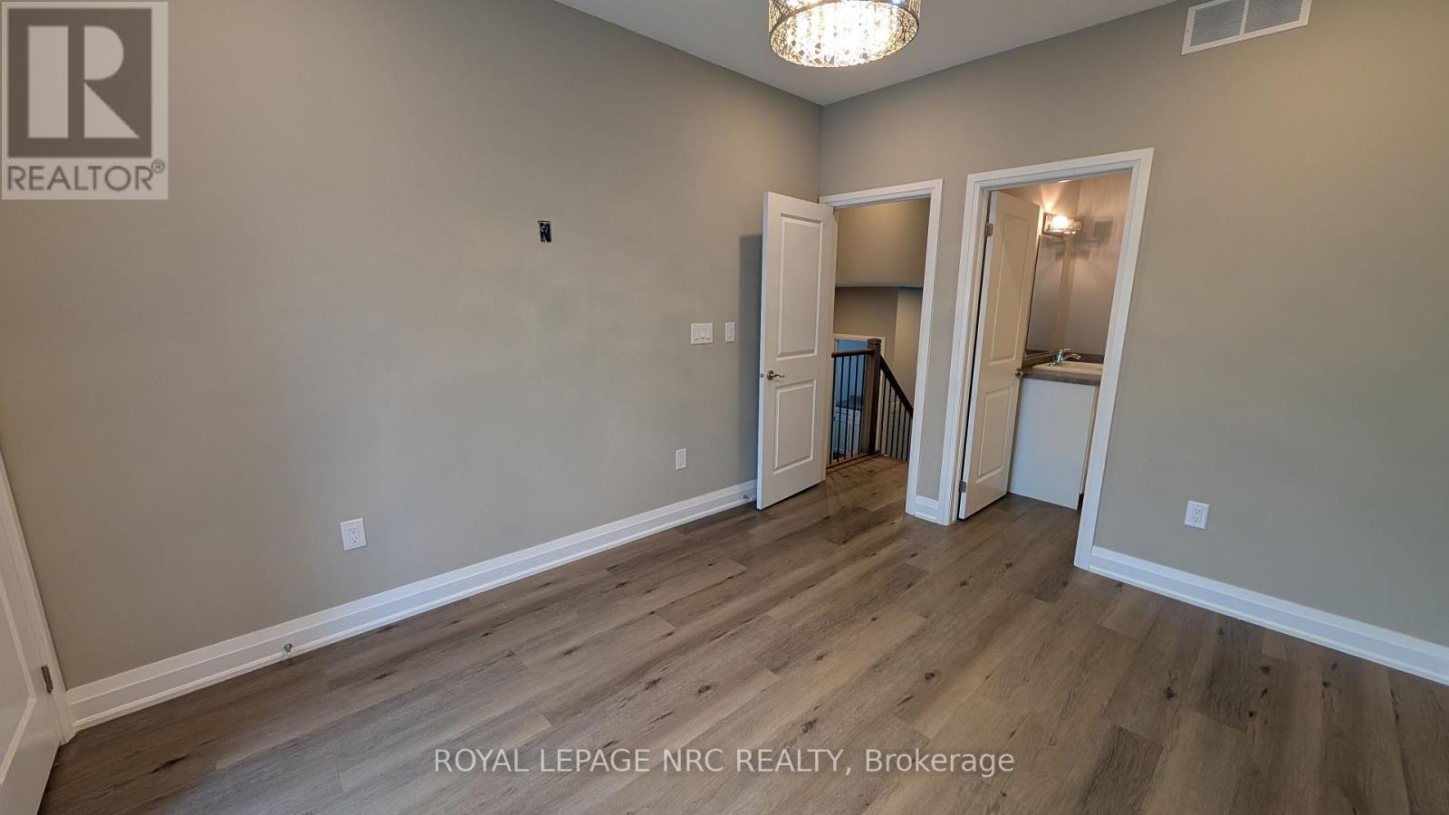 












37A ORMONDE AVENUE

,
St. Catharines (Facer),




Ontario
L2M5P1


