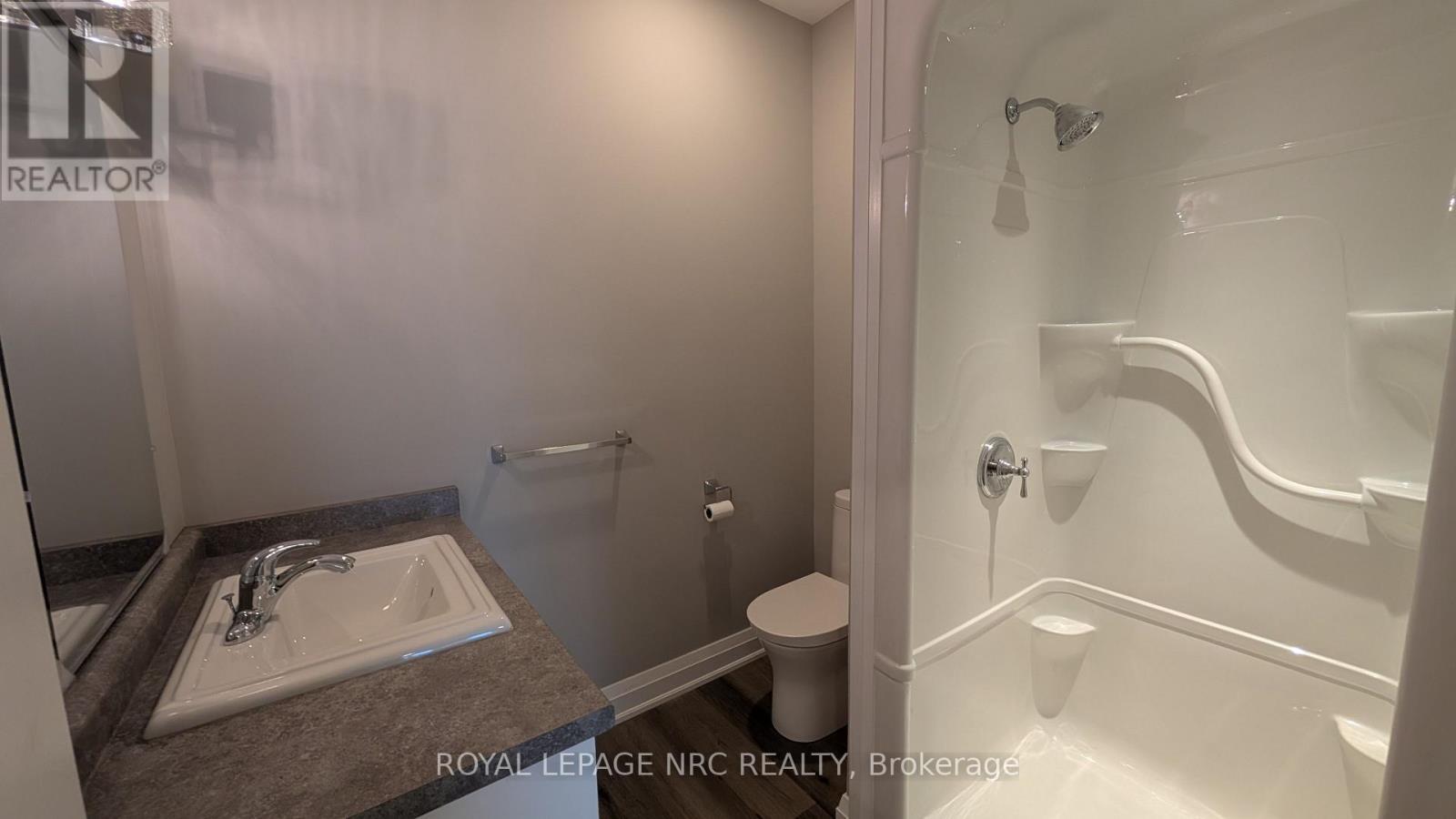 












37A ORMONDE AVENUE

,
St. Catharines (Facer),




Ontario
L2M5P1

