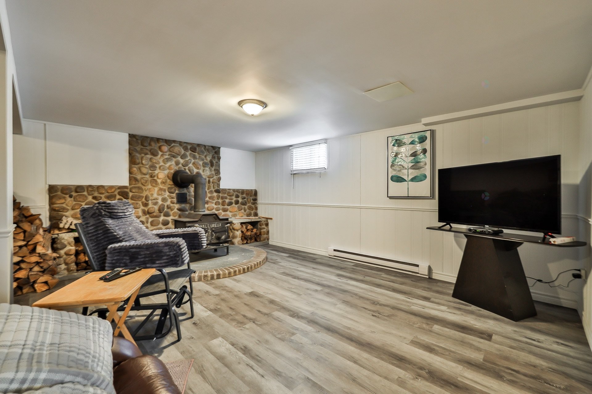 









11


Rue Rémi-Desjardins

,
Gatineau (Buckingham),




QC
J8L3G5

