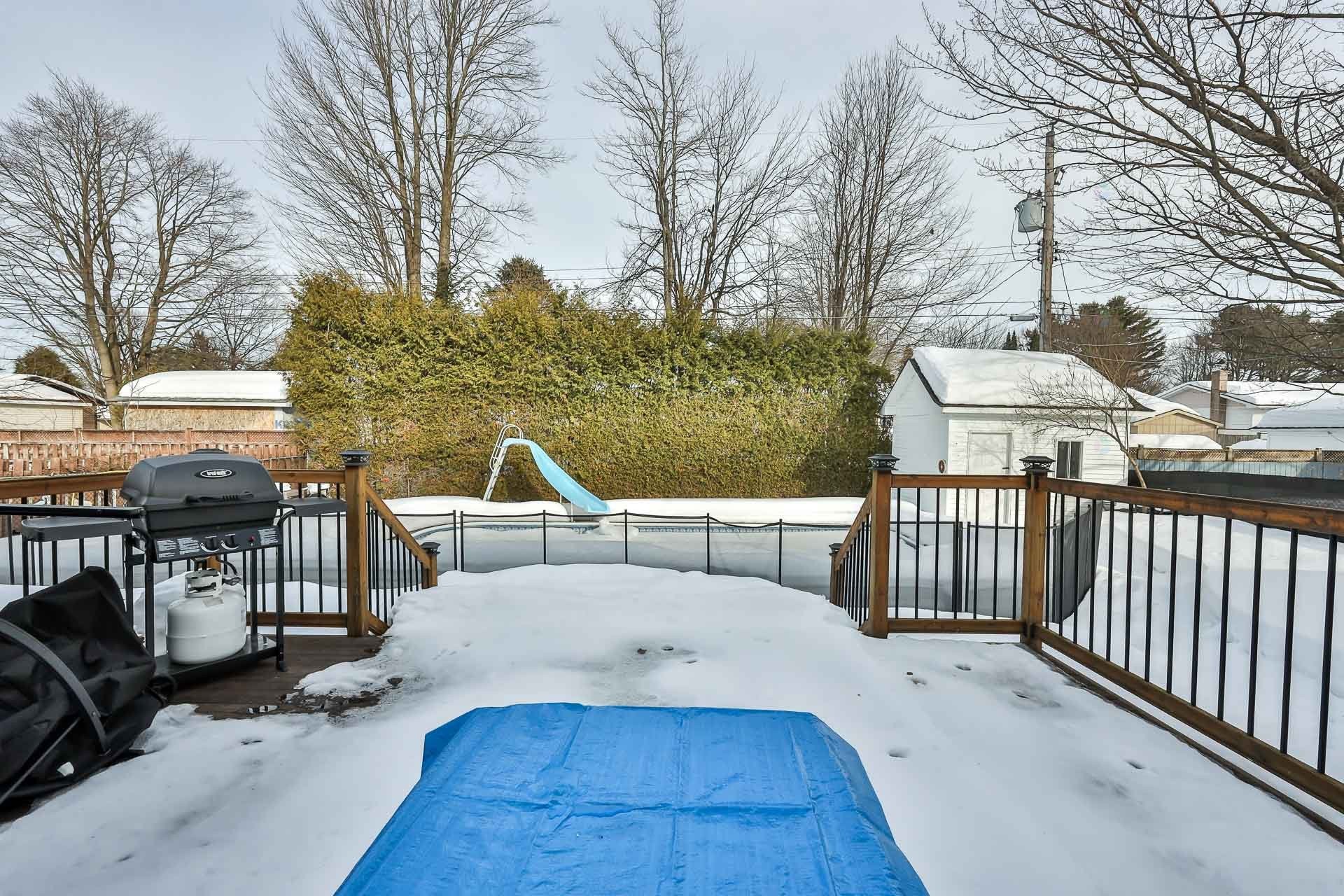 









11


Rue Rémi-Desjardins

,
Gatineau (Buckingham),




QC
J8L3G5

