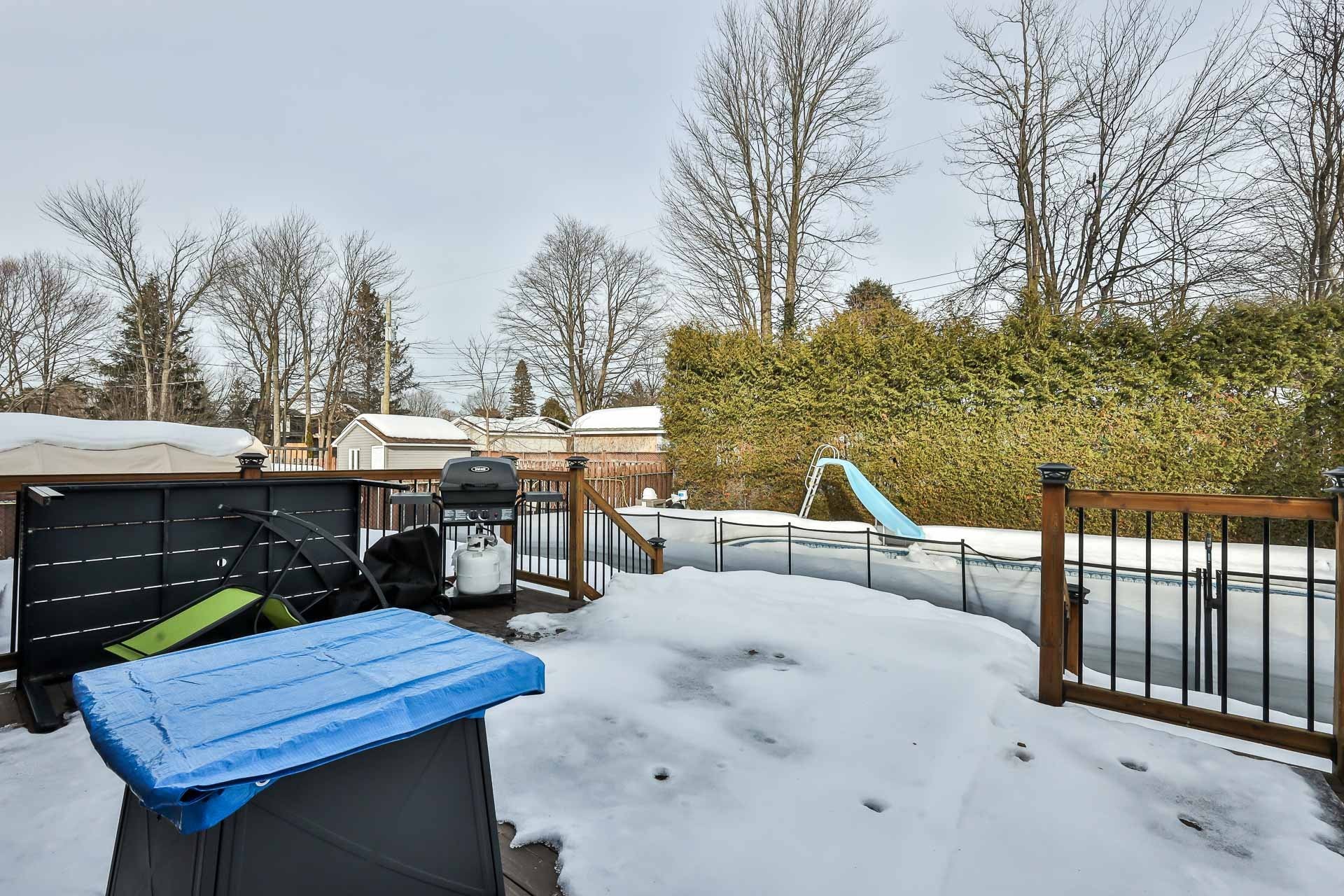 









11


Rue Rémi-Desjardins

,
Gatineau (Buckingham),




QC
J8L3G5


