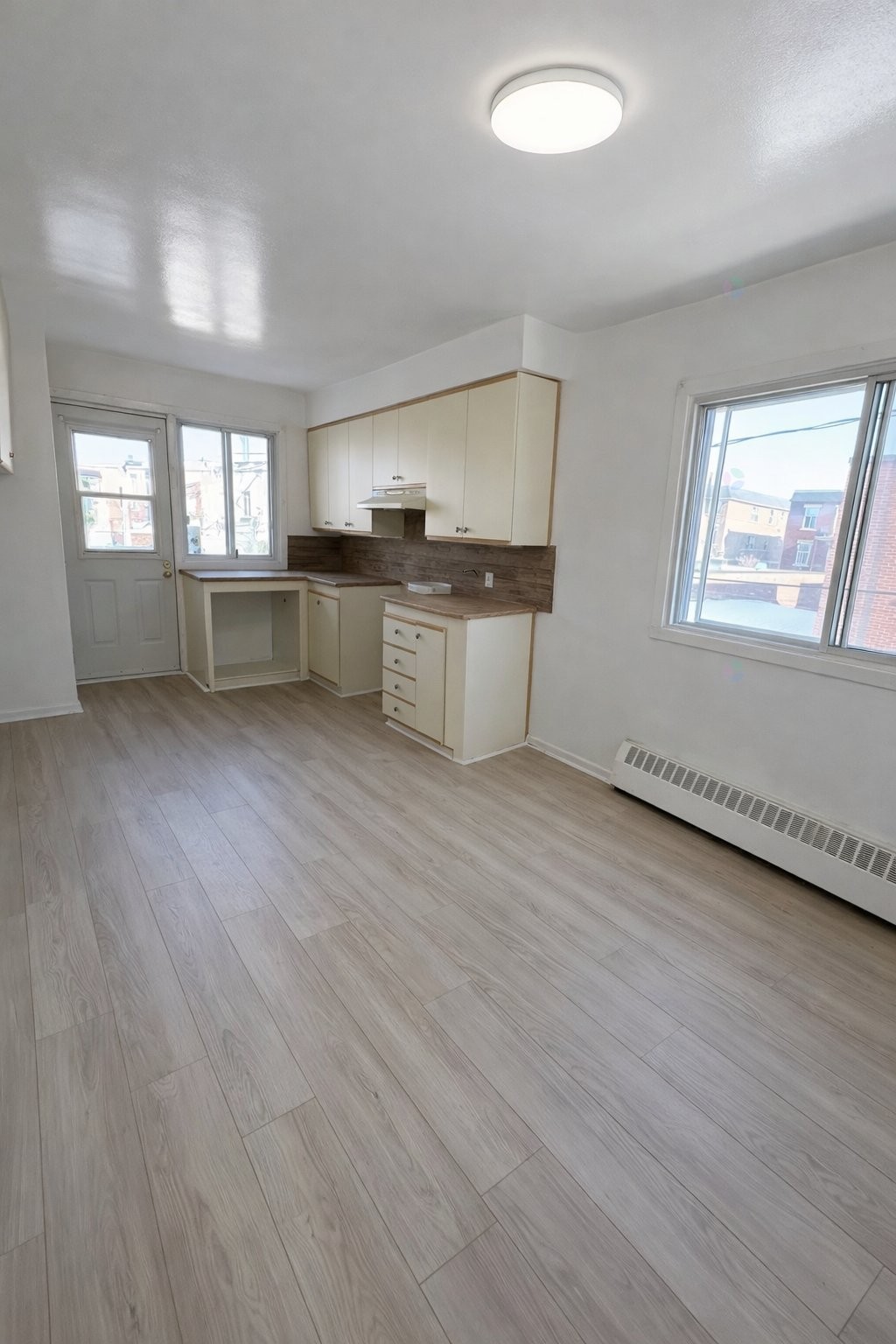 









7415


Av. Bloomfield

, 5,
Montréal (Villeray/Saint-Michel/Parc-Extension),




QC
H3N2H2

