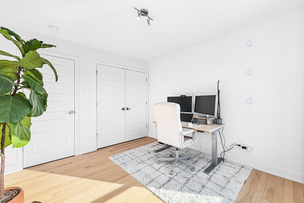 









21


Rue François-Michel

,
Gatineau (Aylmer),




QC
J9J2T7

