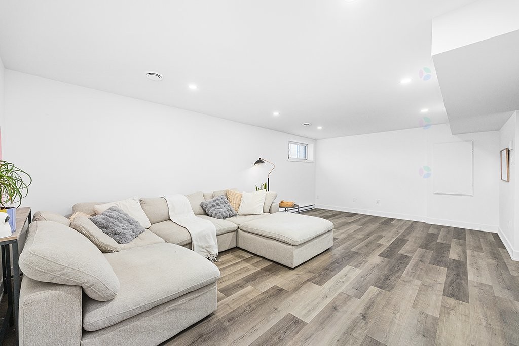 









21


Rue François-Michel

,
Gatineau (Aylmer),




QC
J9J2T7

