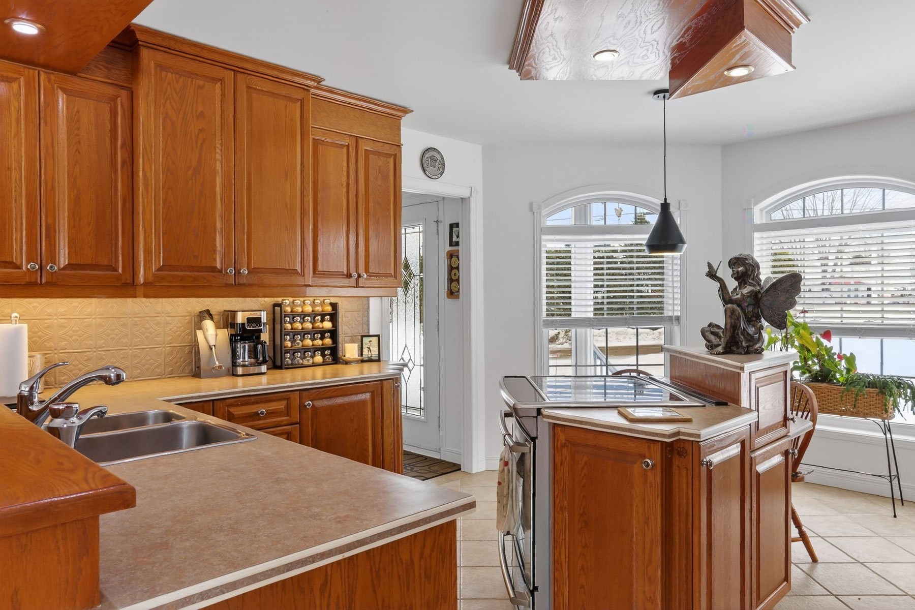 









30


Place Optimiste

,
Sainte-Thècle,




QC
G0X3G0

