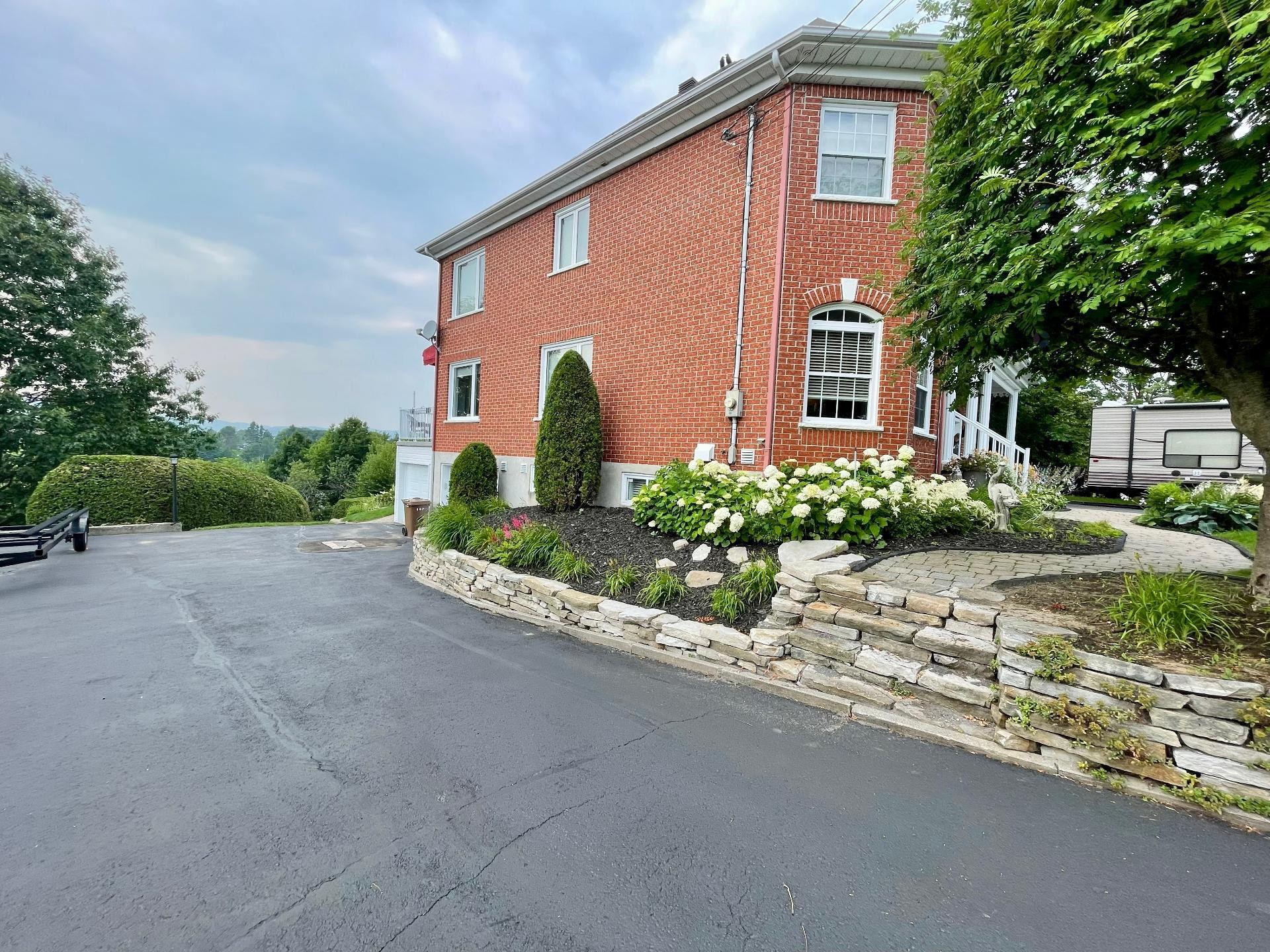 









30


Place Optimiste

,
Sainte-Thècle,




QC
G0X3G0

