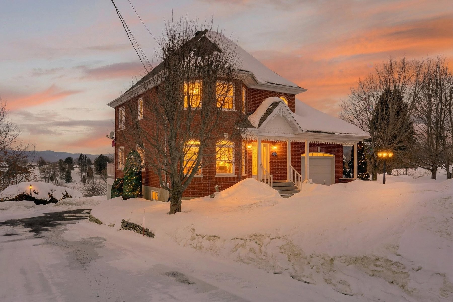 









30


Place Optimiste

,
Sainte-Thècle,




QC
G0X3G0

