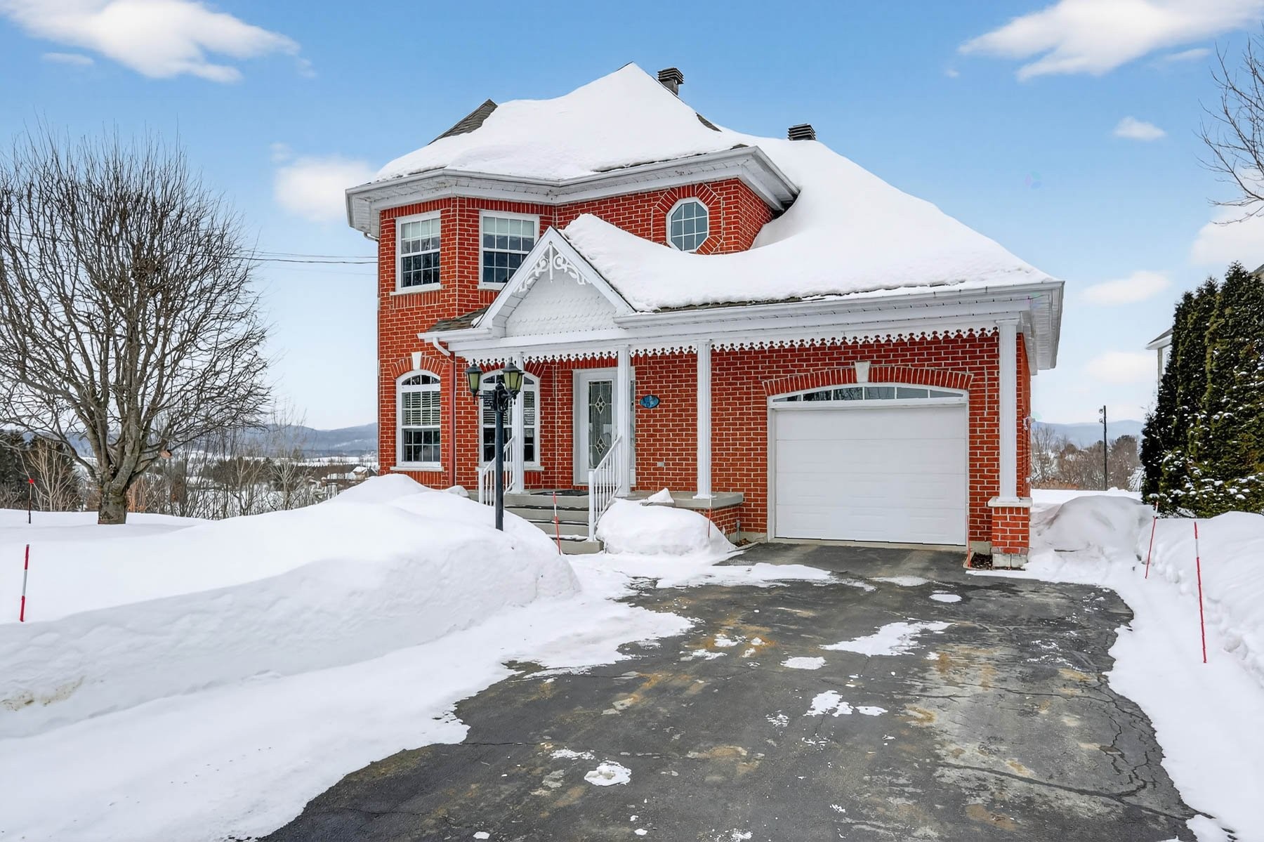 









30


Place Optimiste

,
Sainte-Thècle,




QC
G0X3G0

