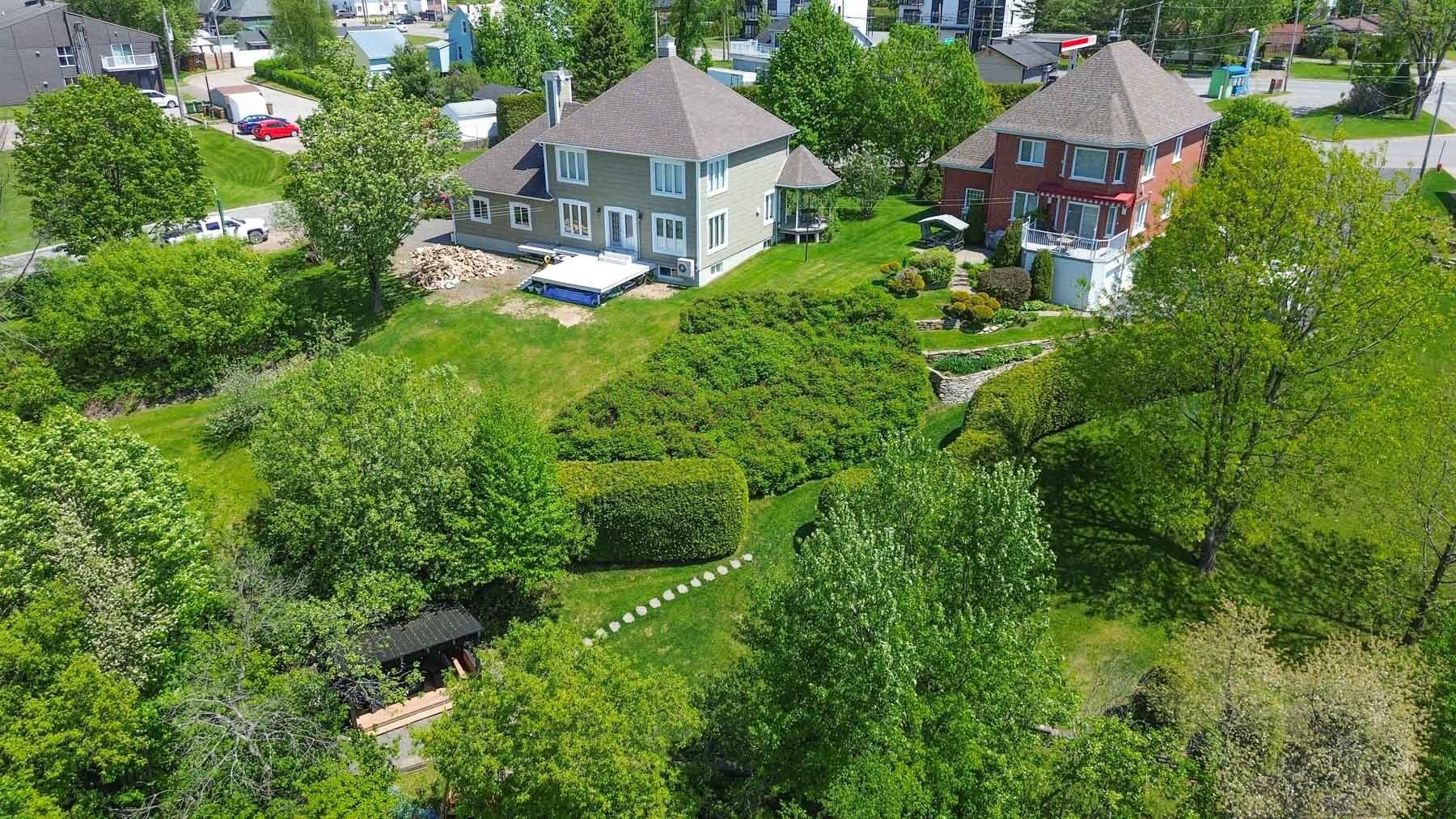 









30


Place Optimiste

,
Sainte-Thècle,




QC
G0X3G0

