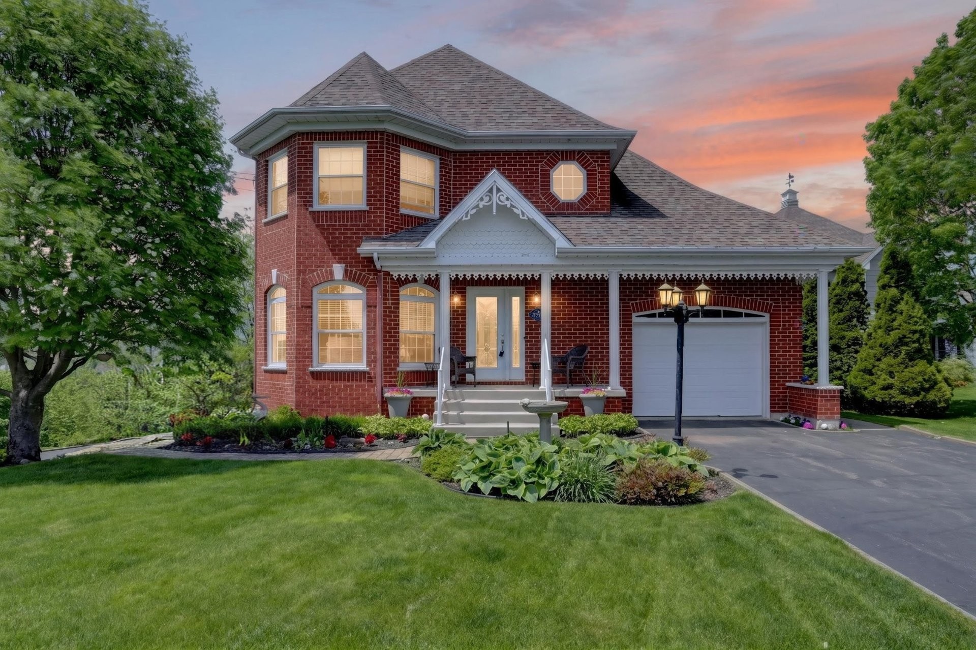 









30


Place Optimiste

,
Sainte-Thècle,




QC
G0X3G0

