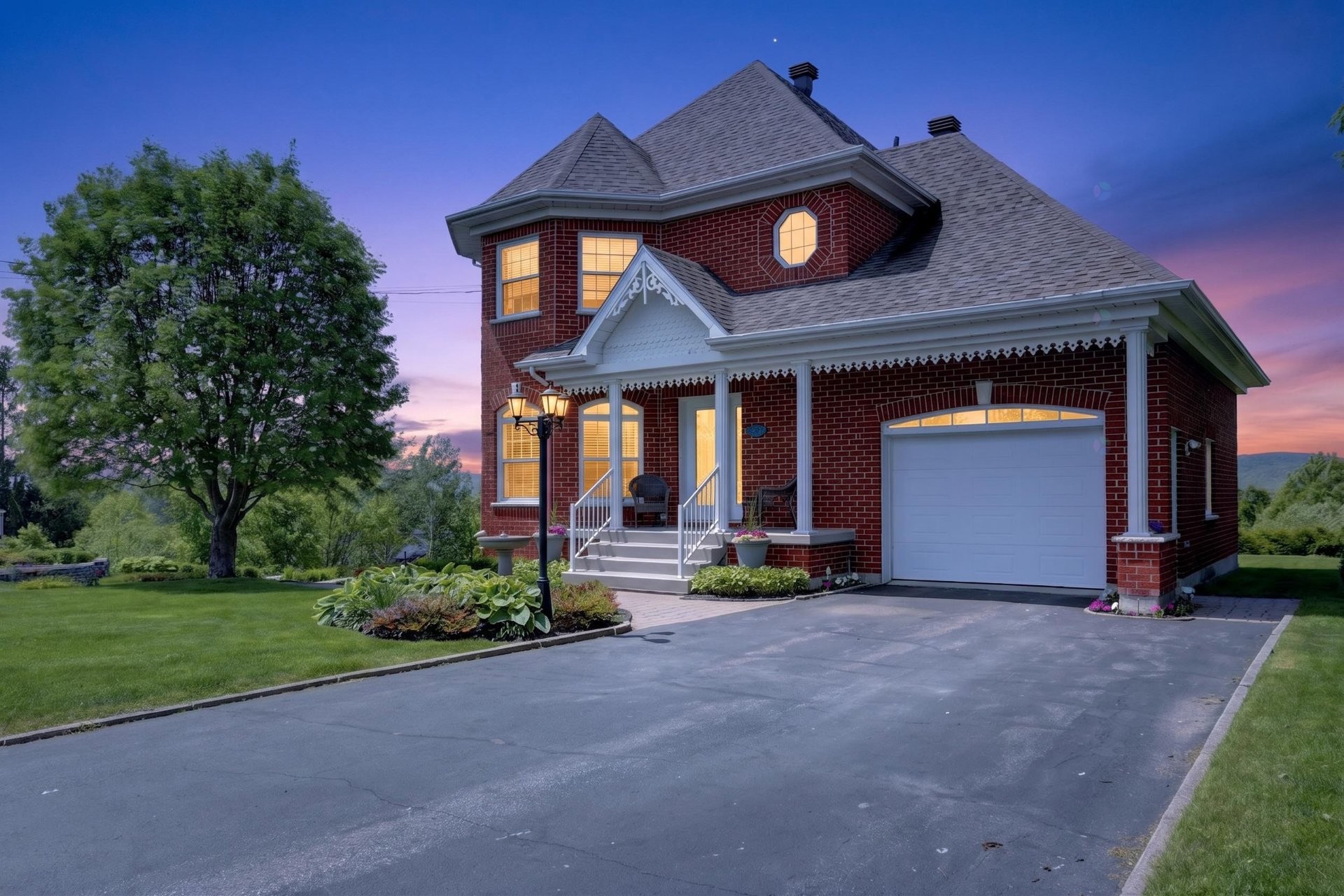 









30


Place Optimiste

,
Sainte-Thècle,




QC
G0X3G0

