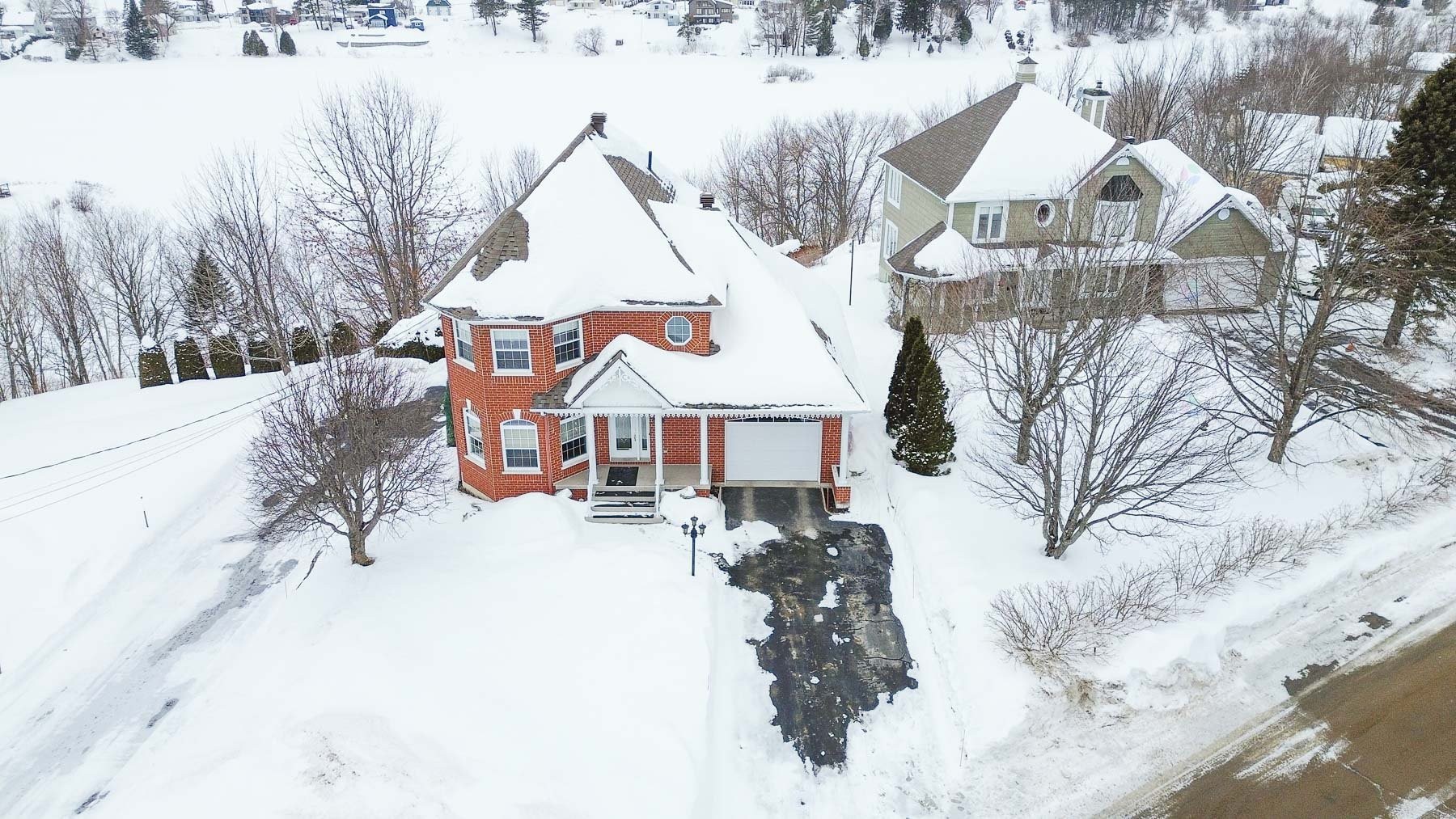 









30


Place Optimiste

,
Sainte-Thècle,




QC
G0X3G0

