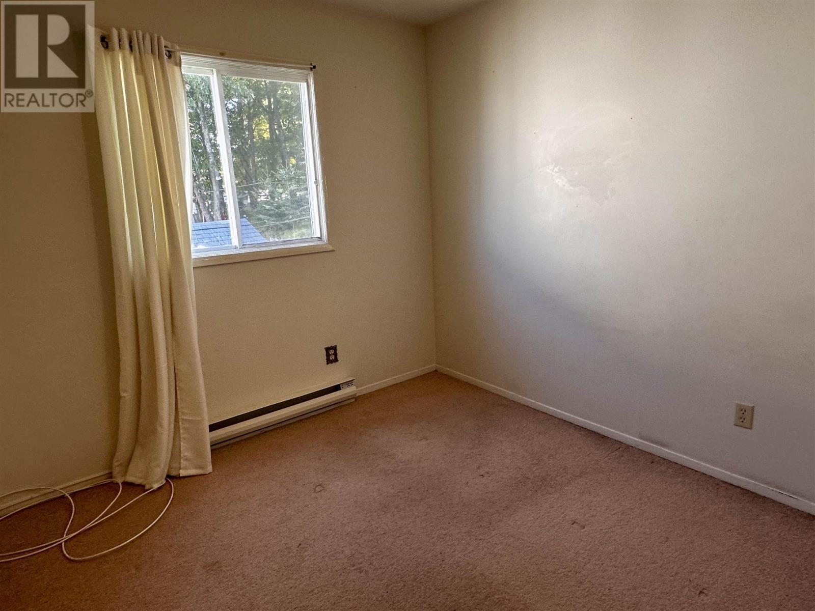 












38 Beckett BLVD

,
Elliot Lake,




Ontario
P5A3P7

