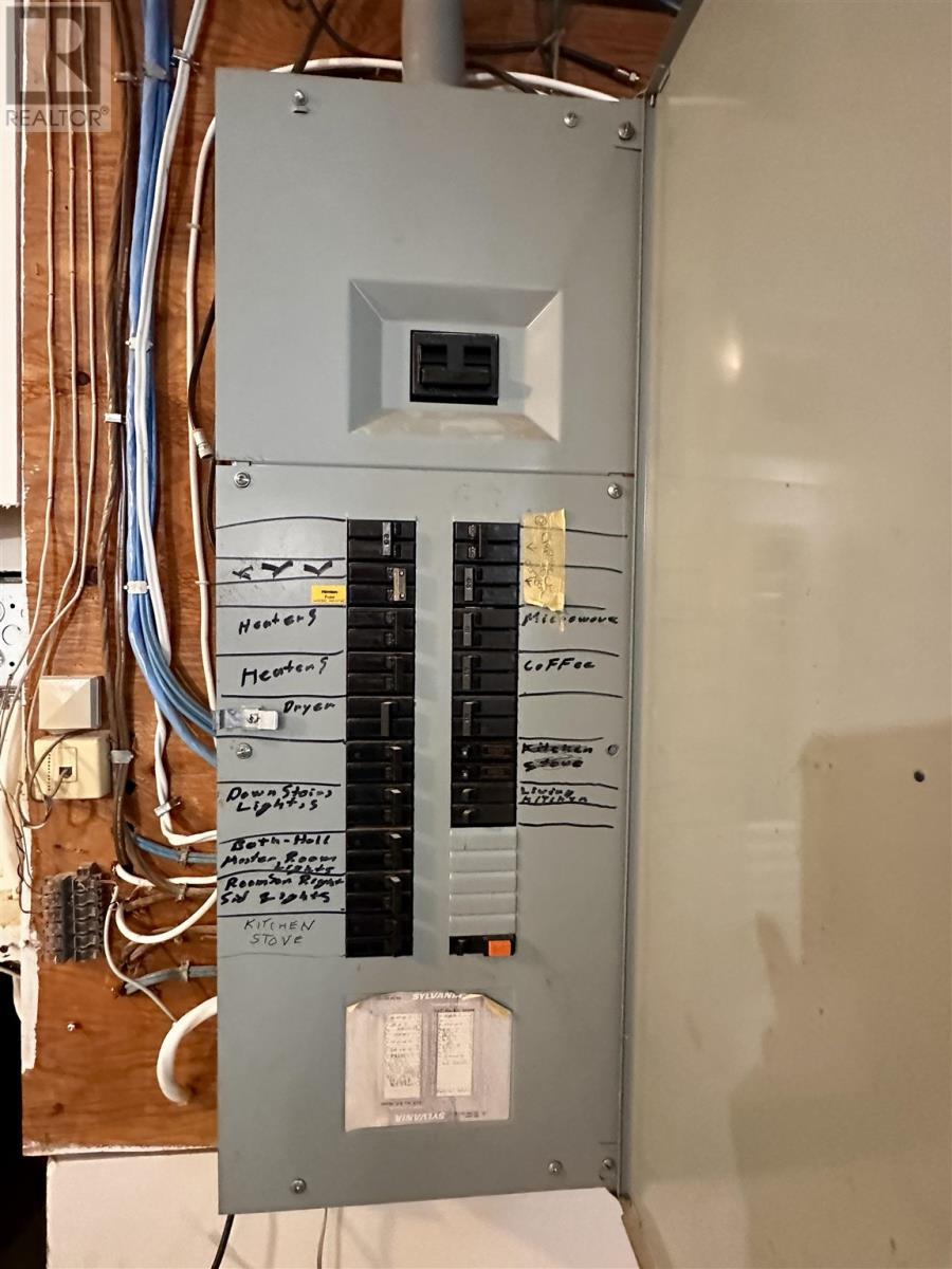 












38 Beckett BLVD

,
Elliot Lake,




Ontario
P5A3P7

