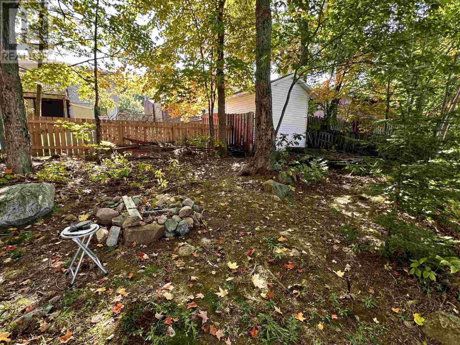 












38 Beckett BLVD

,
Elliot Lake,




Ontario
P5A3P7

