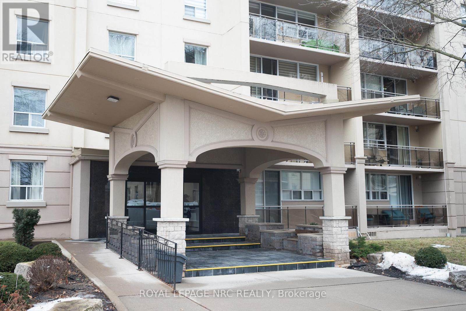 












907 - 6400 HUGGINS STREET

,
Niagara Falls (Stamford),




Ontario
L2J3G5

