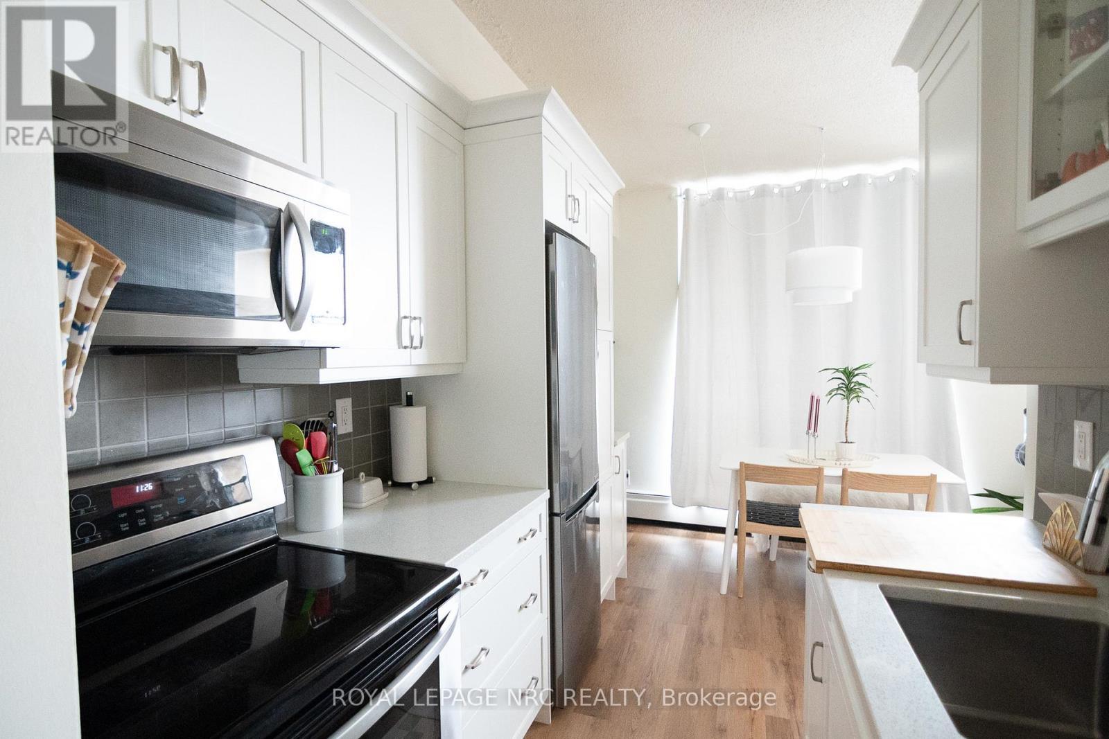 












907 - 6400 HUGGINS STREET

,
Niagara Falls (Stamford),




Ontario
L2J3G5

