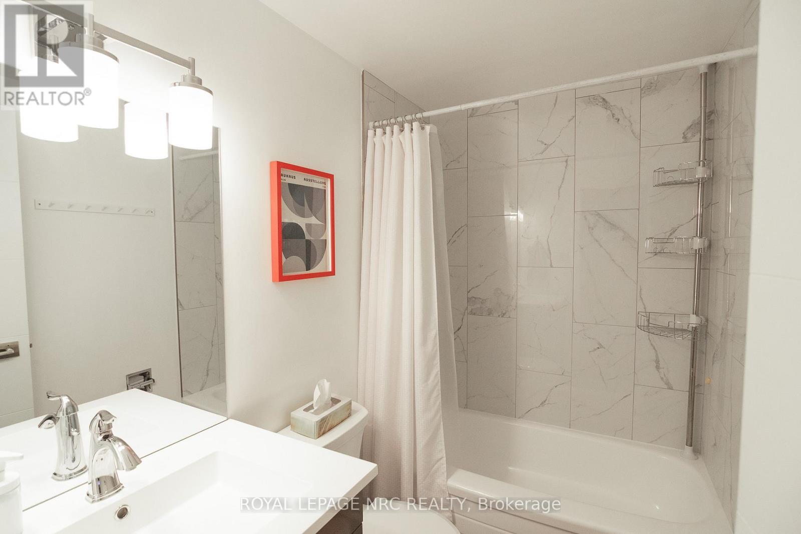 












907 - 6400 HUGGINS STREET

,
Niagara Falls (Stamford),




Ontario
L2J3G5

