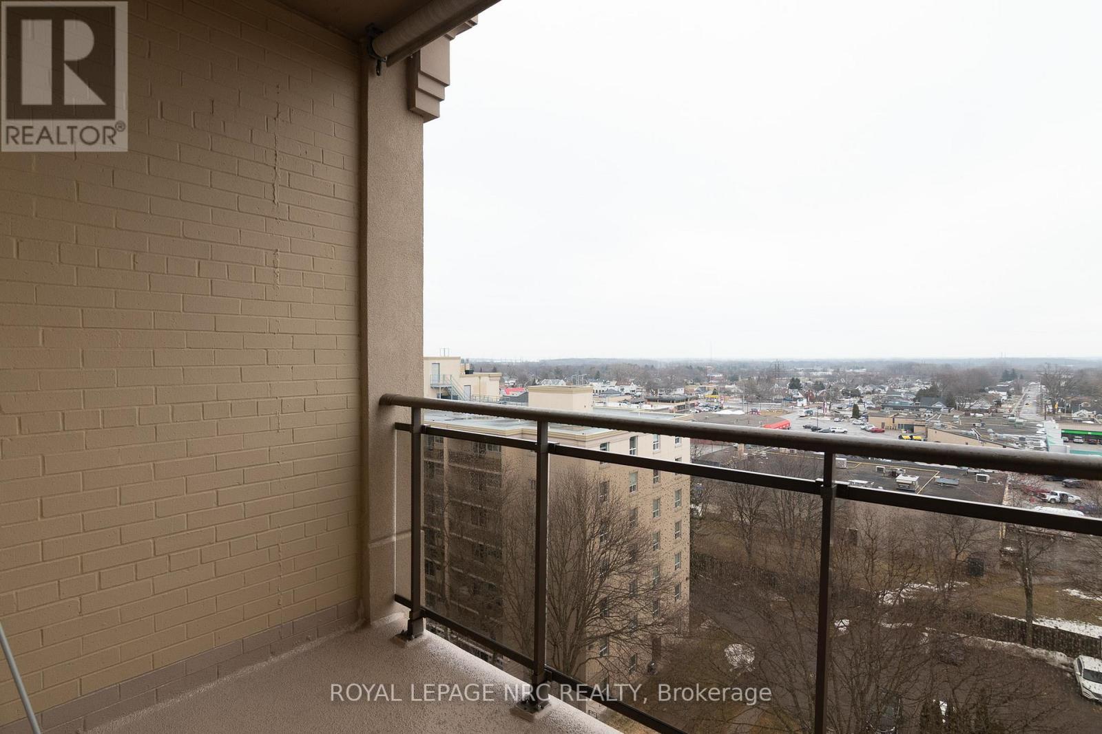 












907 - 6400 HUGGINS STREET

,
Niagara Falls (Stamford),




Ontario
L2J3G5

