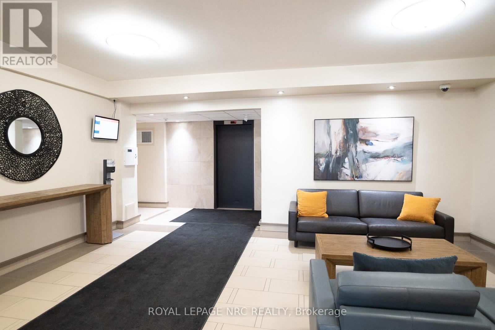 












907 - 6400 HUGGINS STREET

,
Niagara Falls (Stamford),




Ontario
L2J3G5

