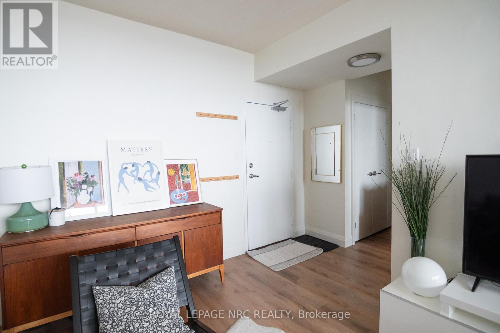 












907 - 6400 HUGGINS STREET

,
Niagara Falls (Stamford),




Ontario
L2J3G5

