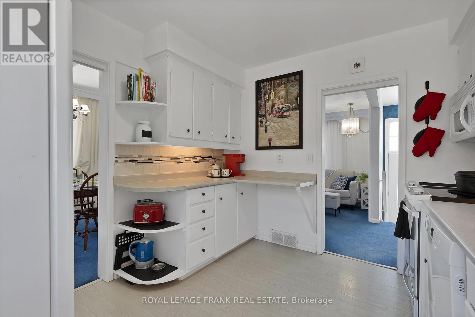 












1 DEBORAH DRIVE

,
Toronto (Woburn),




Ontario
M1H2H5

