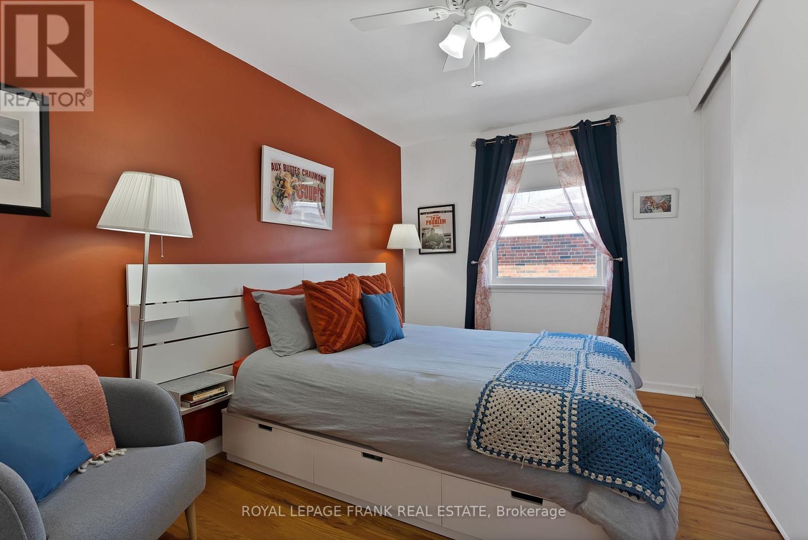 












1 DEBORAH DRIVE

,
Toronto (Woburn),




Ontario
M1H2H5

