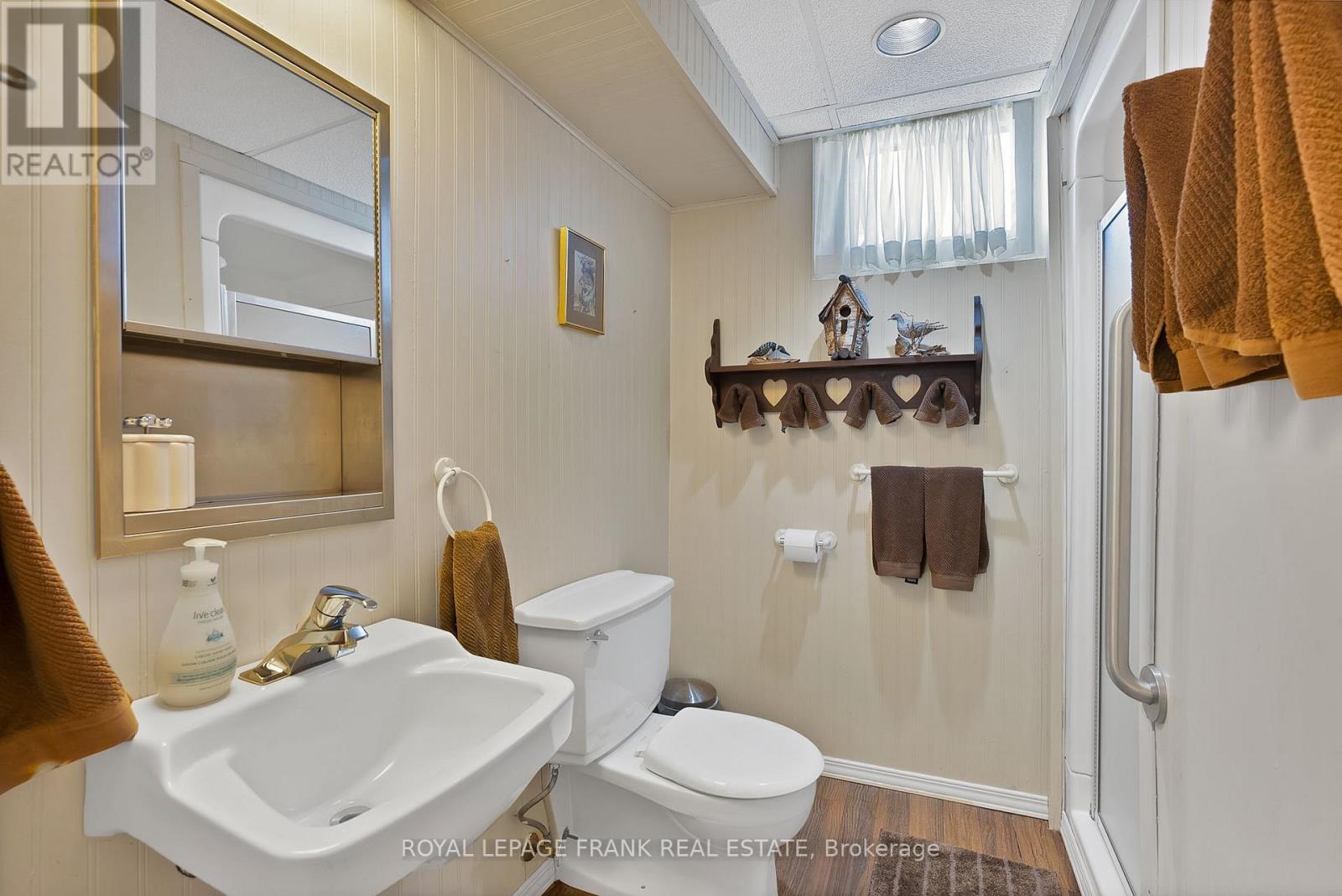 












1 DEBORAH DRIVE

,
Toronto (Woburn),




Ontario
M1H2H5

