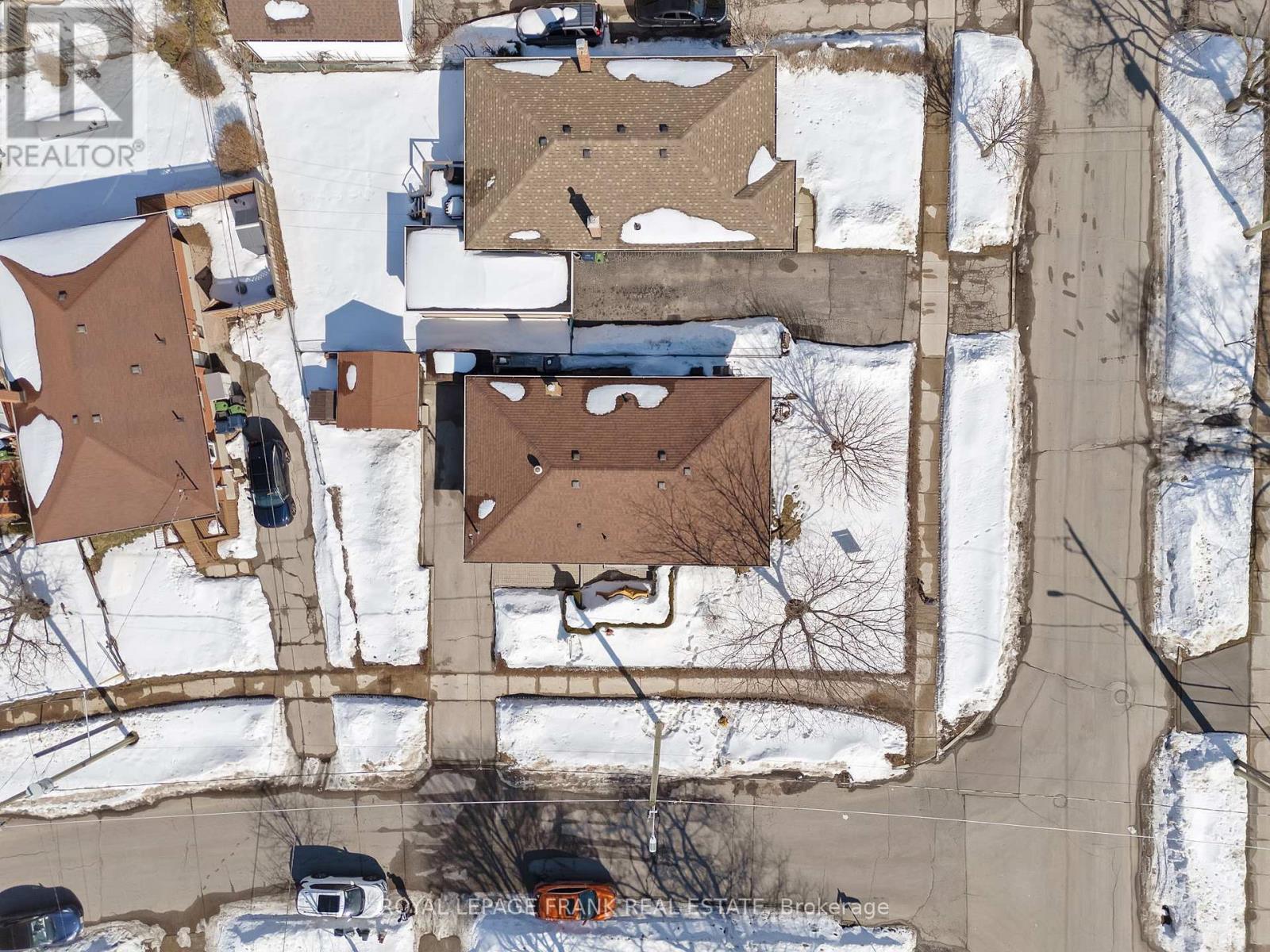 












1 DEBORAH DRIVE

,
Toronto (Woburn),




Ontario
M1H2H5

