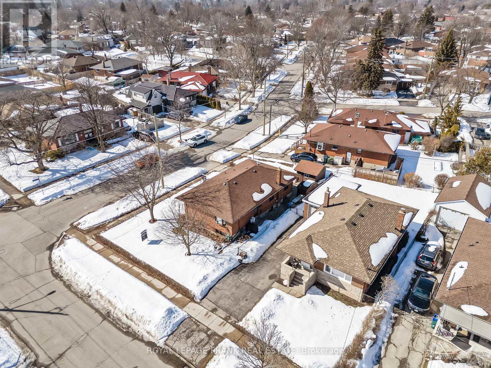 












1 DEBORAH DRIVE

,
Toronto (Woburn),




Ontario
M1H2H5

