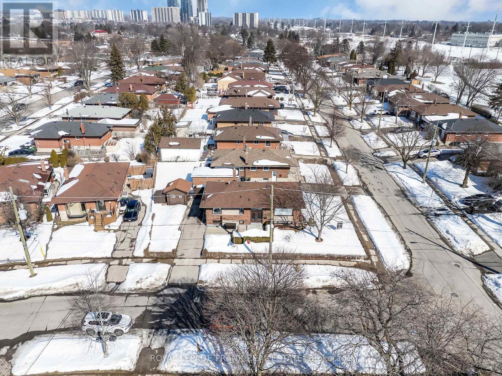 












1 DEBORAH DRIVE

,
Toronto (Woburn),




Ontario
M1H2H5

